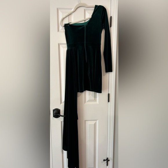 Windsor One Should Velvet Green Junior Dress - Picture 3 of 9